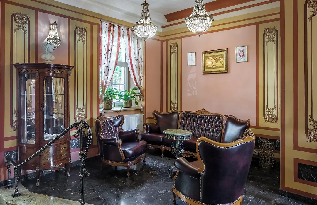 Old Time Aparthotel-1