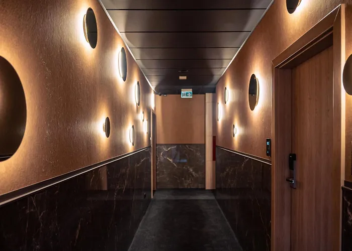 Art Suites Luxury Hotel